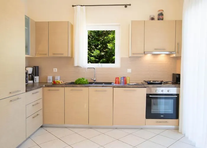 Eione-thaleia Сивота